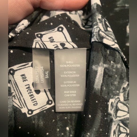 Karl Lagerfeld Set of 2 Black & White Abstract Building Button Down Blouse Sz M - Picture 11 of 16